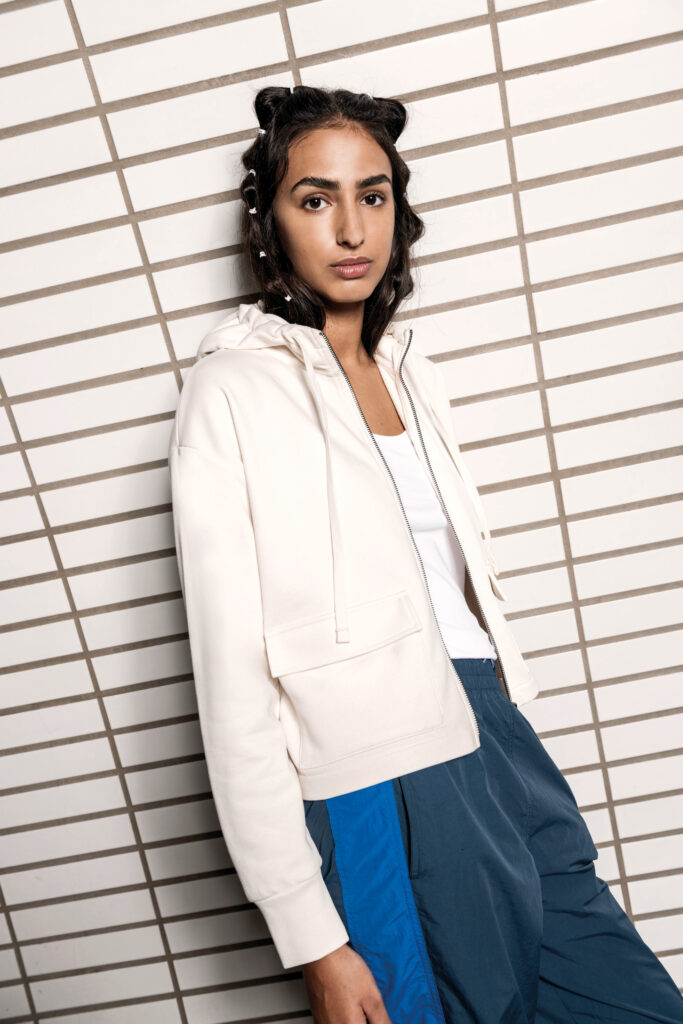 Sweatshirt French Terry de senhora com fecho e capuz - Image 4